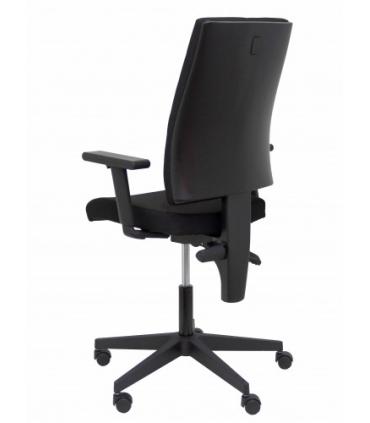 SILLA MODELO LEZUZA ARAN CON BRAZOS REGULABLES NEGRO PIQUERAS Y CRESPO 322NE