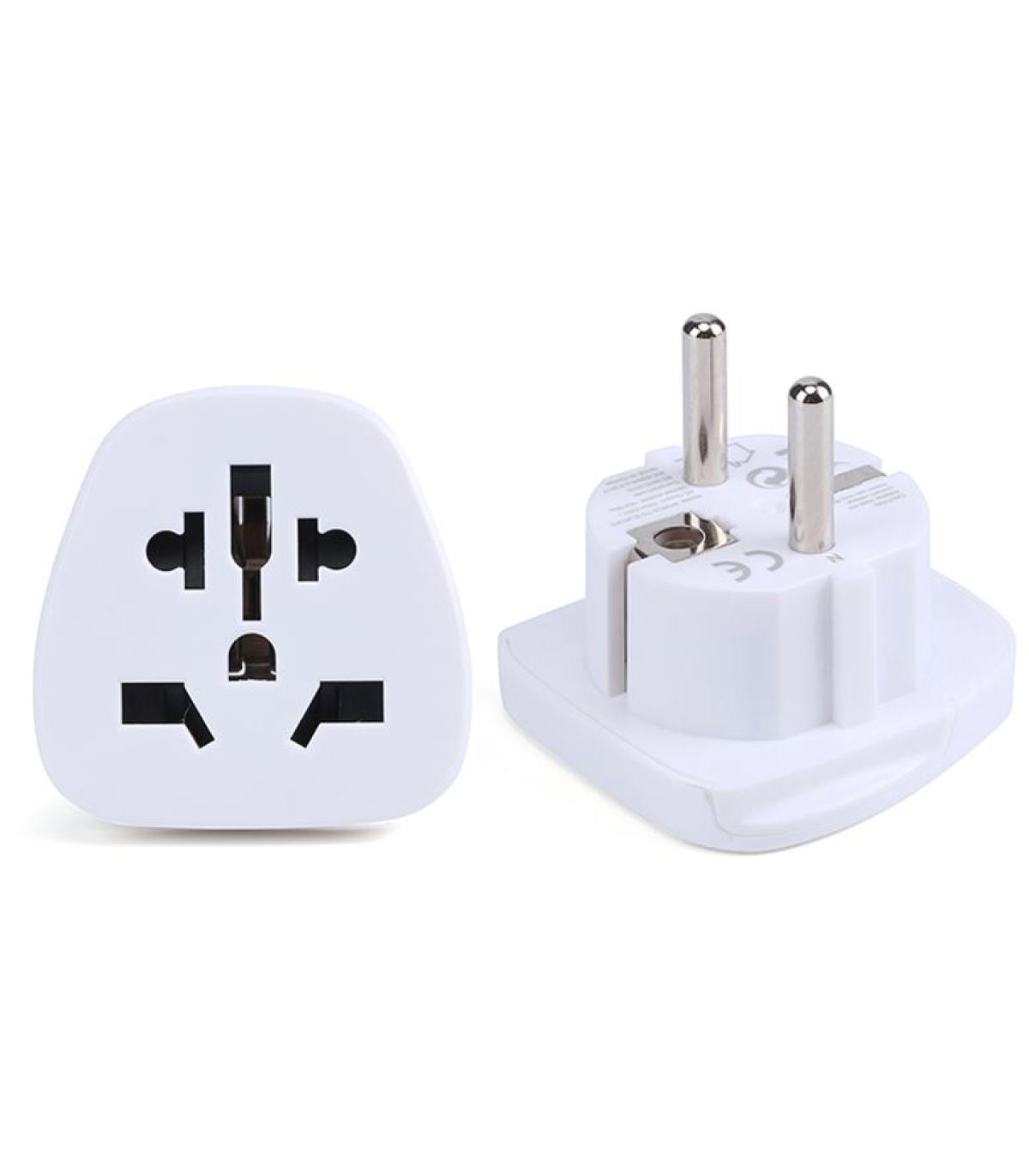 Urban Factory Travelee Adaptador de Viaje Universal - Conexion Entrada Internacional - Conexion Salida UE - Color Blanco