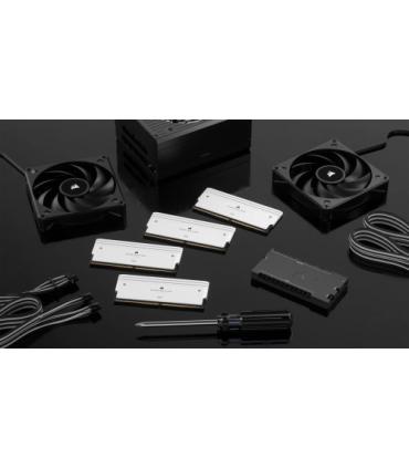 Corsair Dominator Titanium CMP64GX5M4B6400C32W módulo de memoria 64 GB 4 x 16 GB DDR5 6400 MHz