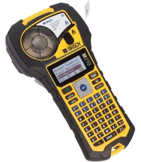 Brady M210 Impresora de Etiquetas Portatil - Pantalla LCD - Resolución: 203ppp - Anchura Maxima de la Etiqueta 19.05mm - Color..