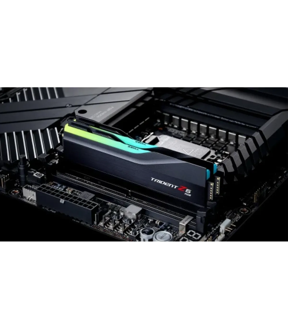 G.Skill Trident Z5 RGB F5-6000J3636F32GX2-TZ5RK módulo de memoria 64 GB 2 x 32 GB DDR5 288-pin DIMM